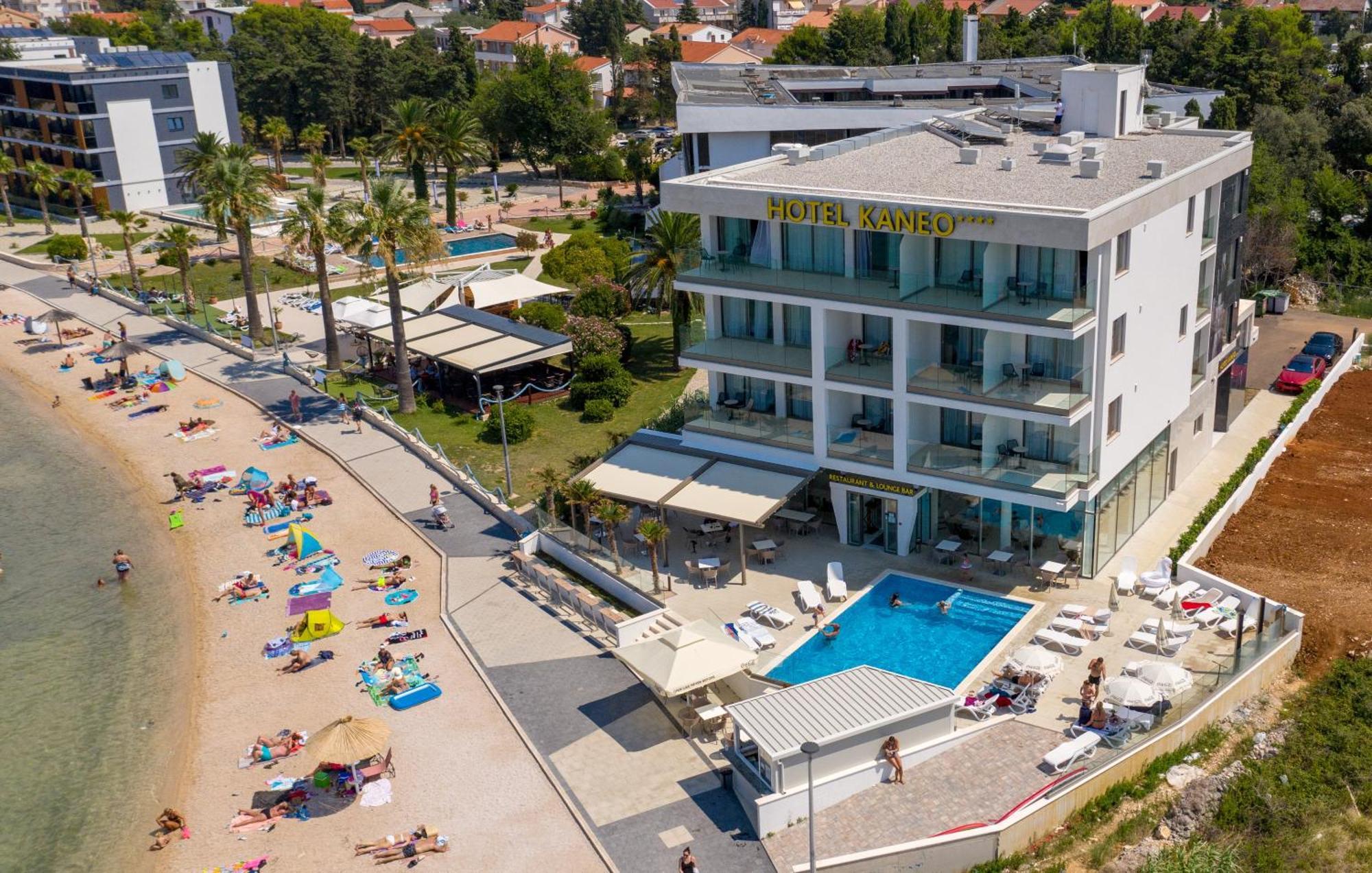 Kaneo Beach Hotel Новалья Экстерьер фото